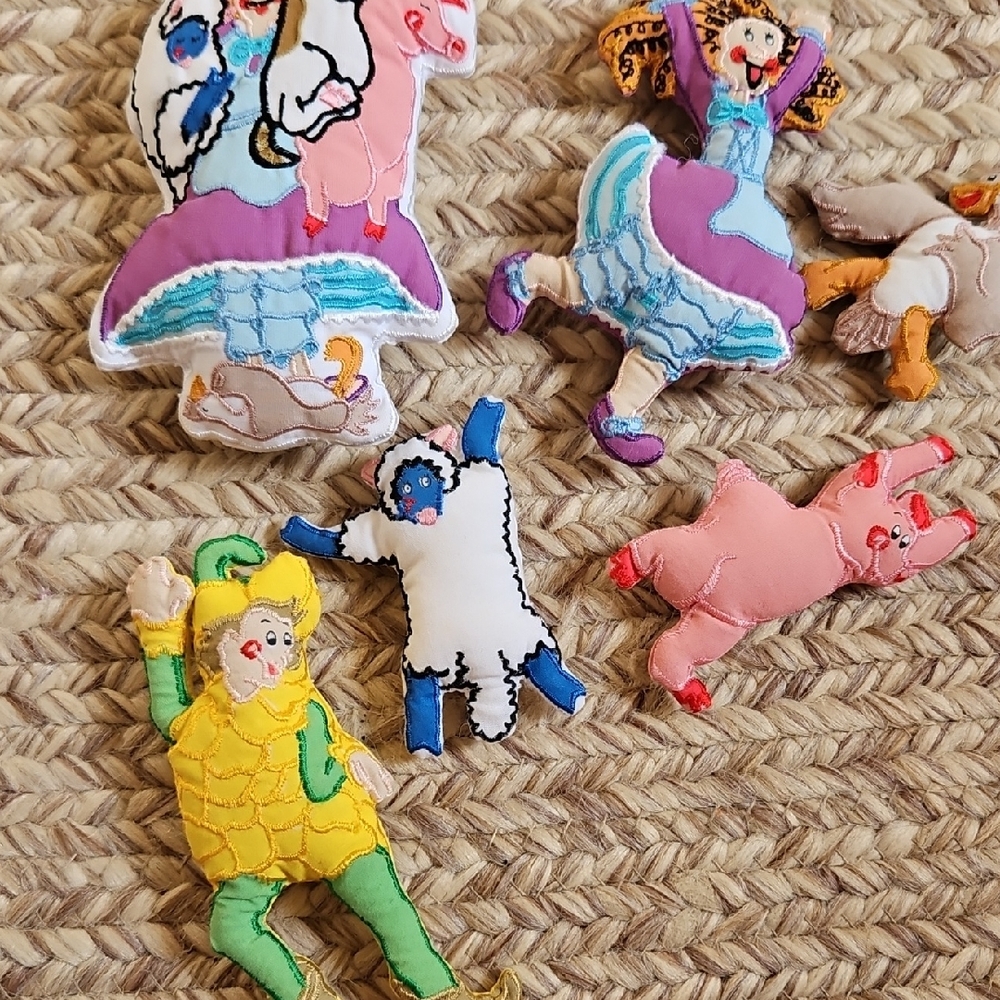Silly Sally Kids Board Book Toy Set with Colorful Quilted Characters With Velcro - Picture 2 of 5